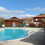 Apartment T2, 50m Du Lac, Piscine, Wifi, Jardin Terrasse Sans Vis-a-vis, 1 A 4 Pers
