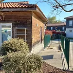 T2, 50m Du Lac, Piscine, Wifi, Jardin Terrasse Sans Vis-a-vis, 1 A 4 Pers Apartment