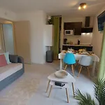 Apartment T2, 50m Du Lac, Piscine, Wifi, Jardin Terrasse Sans Vis-a-vis, 1 A 4 Pers