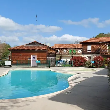 Apartmán T2, 50m Du Lac, Piscine, Wifi, Jardin Terrasse Sans Vis-a-vis, 1 A 4 Pers