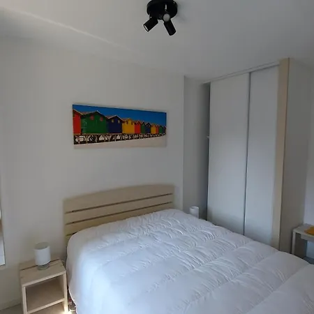 T2, 50m Du Lac, Piscine, Wifi, Jardin Terrasse Sans Vis-a-vis, 1 A 4 Pers