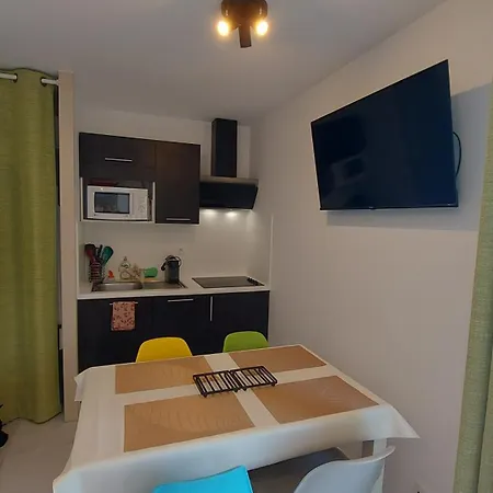 T2, 50m Du Lac, Piscine, Wifi, Jardin Terrasse Sans Vis-a-vis, 1 A 4 Pers *
