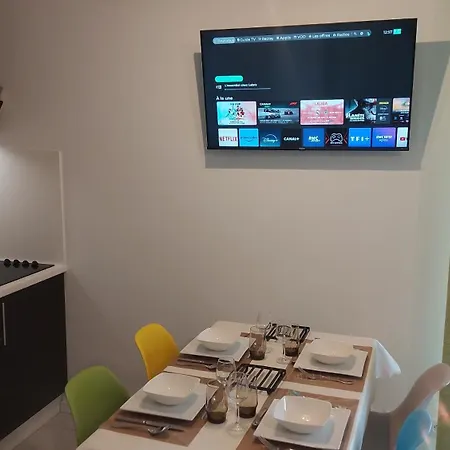 T2, 50m Du Lac, Piscine, Wifi, Jardin Terrasse Sans Vis-a-vis, 1 A 4 Pers Apartmán