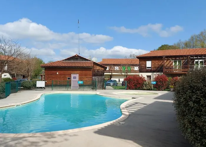 Appartement T2, 50m Du Lac, Piscine, Wifi, Jardin Terrasse Sans Vis-à-vis, 1 à 4 Pers